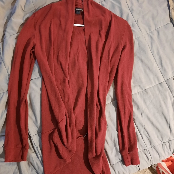 Maroon cardigan - Picture 2 of 3